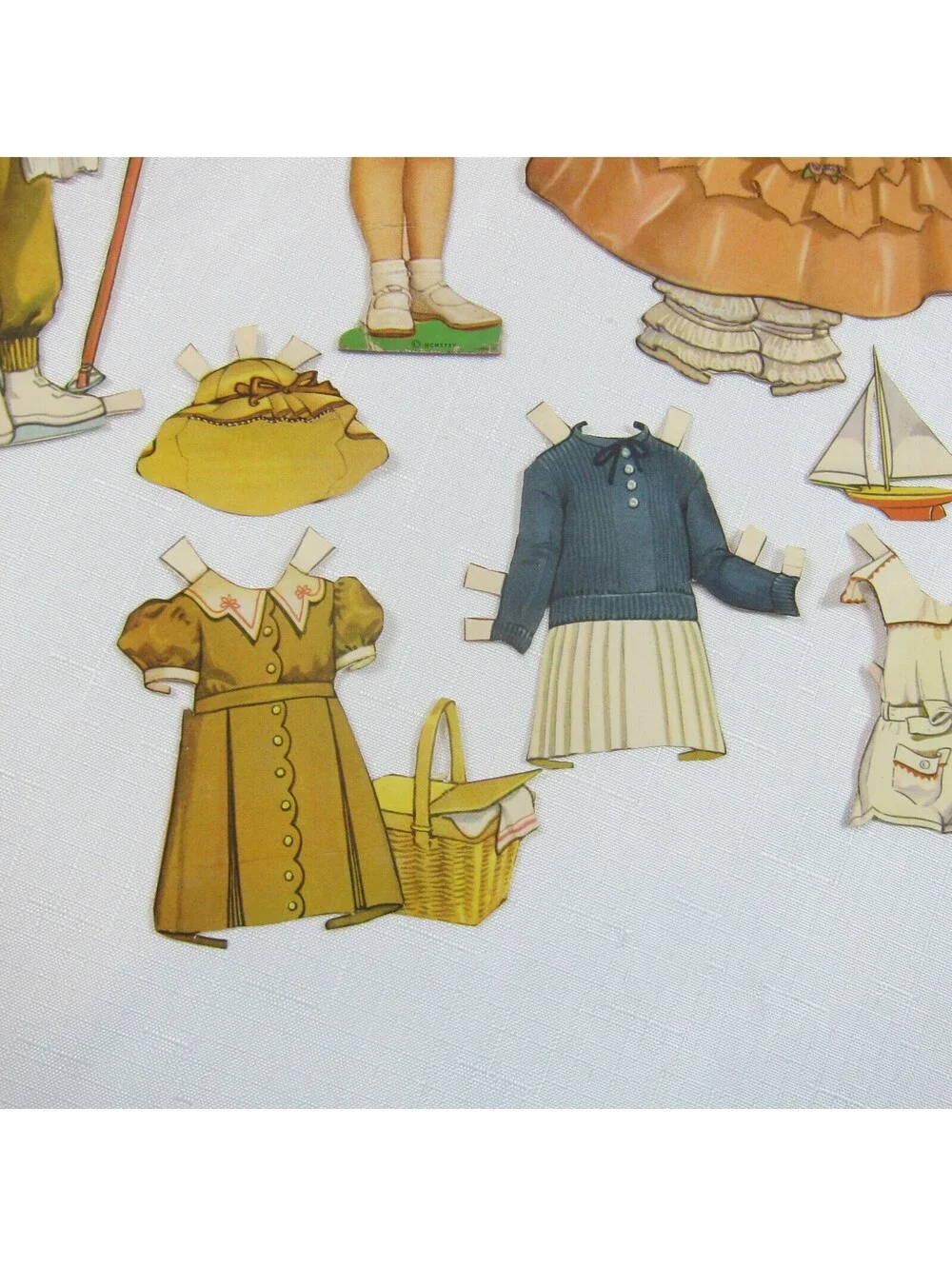 Vintage 1935 Shirley Temple Standing Paper Doll & Clothing Set Saalfield RARE